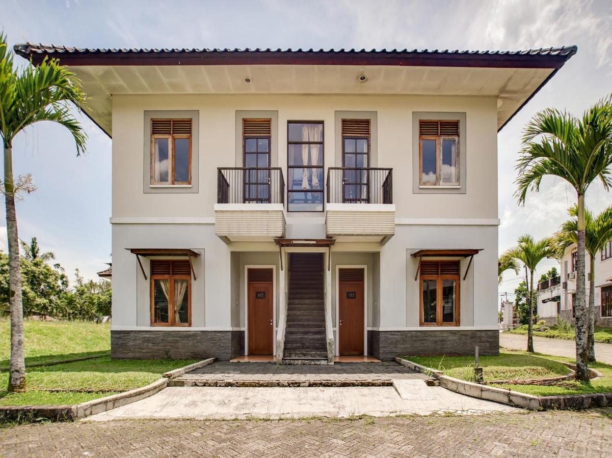 Oyo 3896 Villa Pesona Wisata Puncak Cianjur Exterior photo